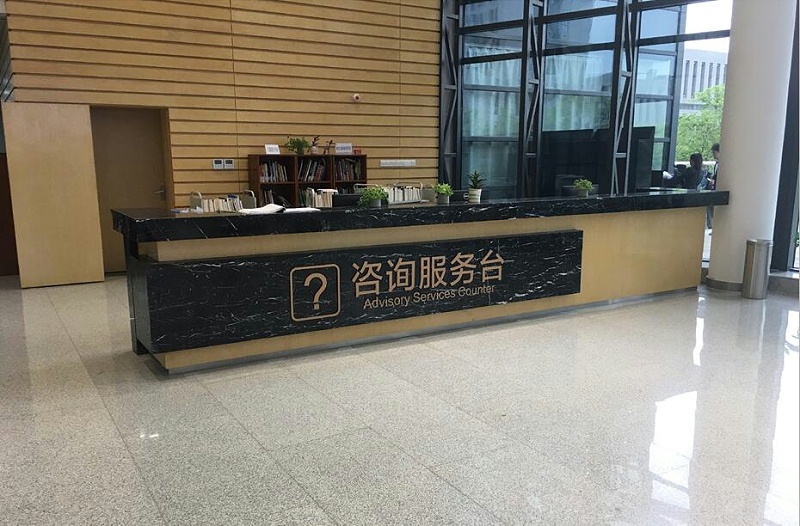 標識牌廠家分享：高端酒店標識設計的三個要點-千帆標識，行業經驗18年，為400+企業或市政單位提供標識系統解決方案。